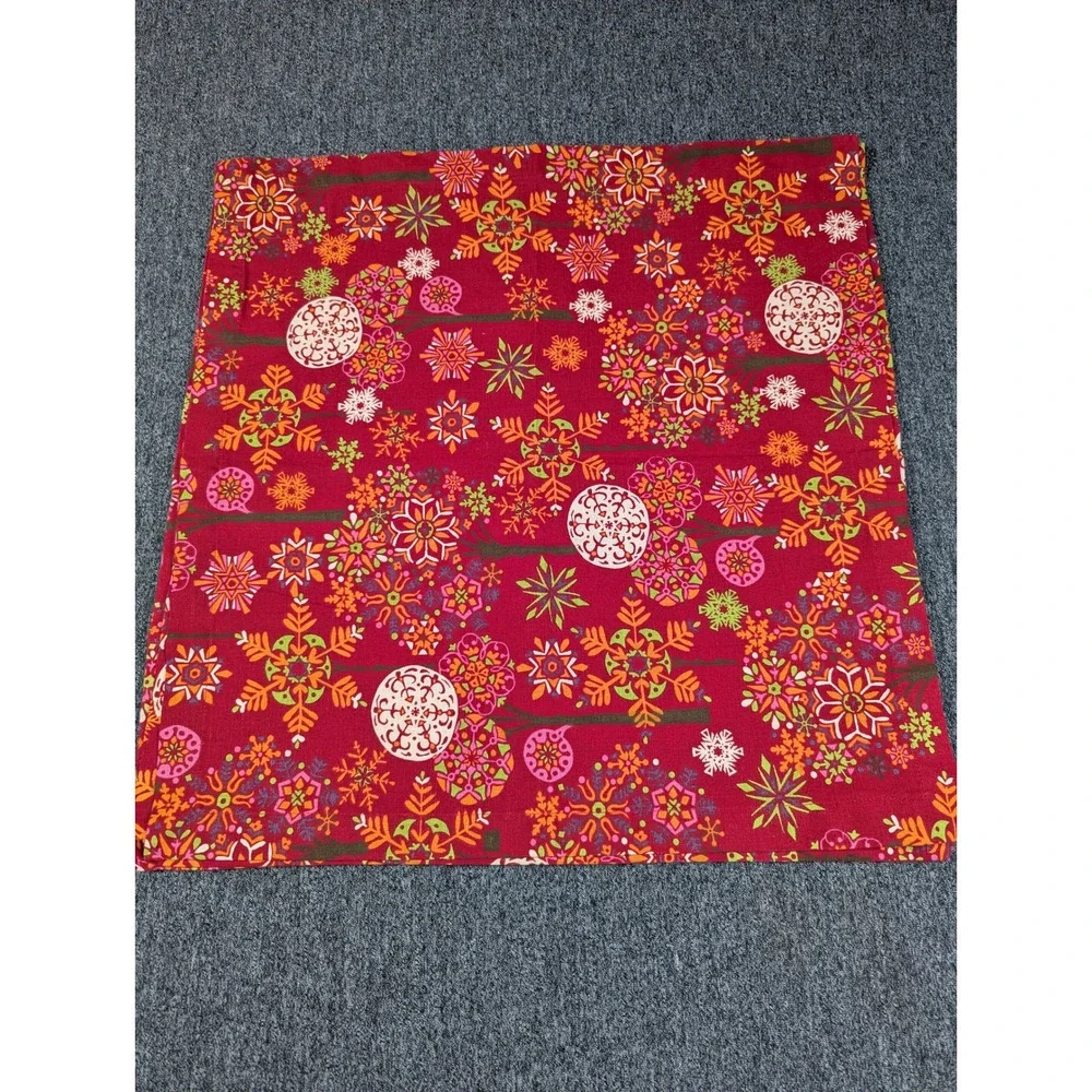 Pottery Barn Red Holiday Snowflake Ornament Cloth Napkins Set of 8 Cotton Linen